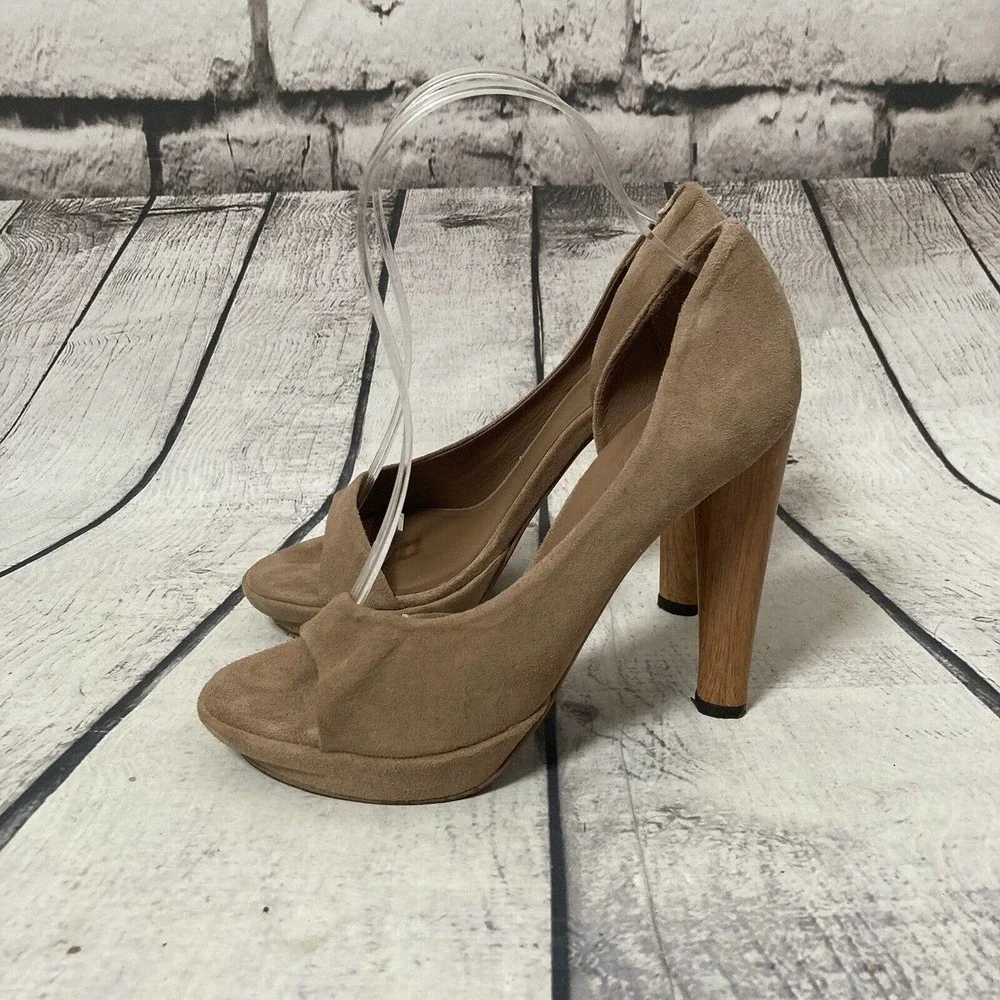 MaxAzria Beige Peep Toe‎ Jac Pump Size 6.5, 37 Made In Brazil All Leather